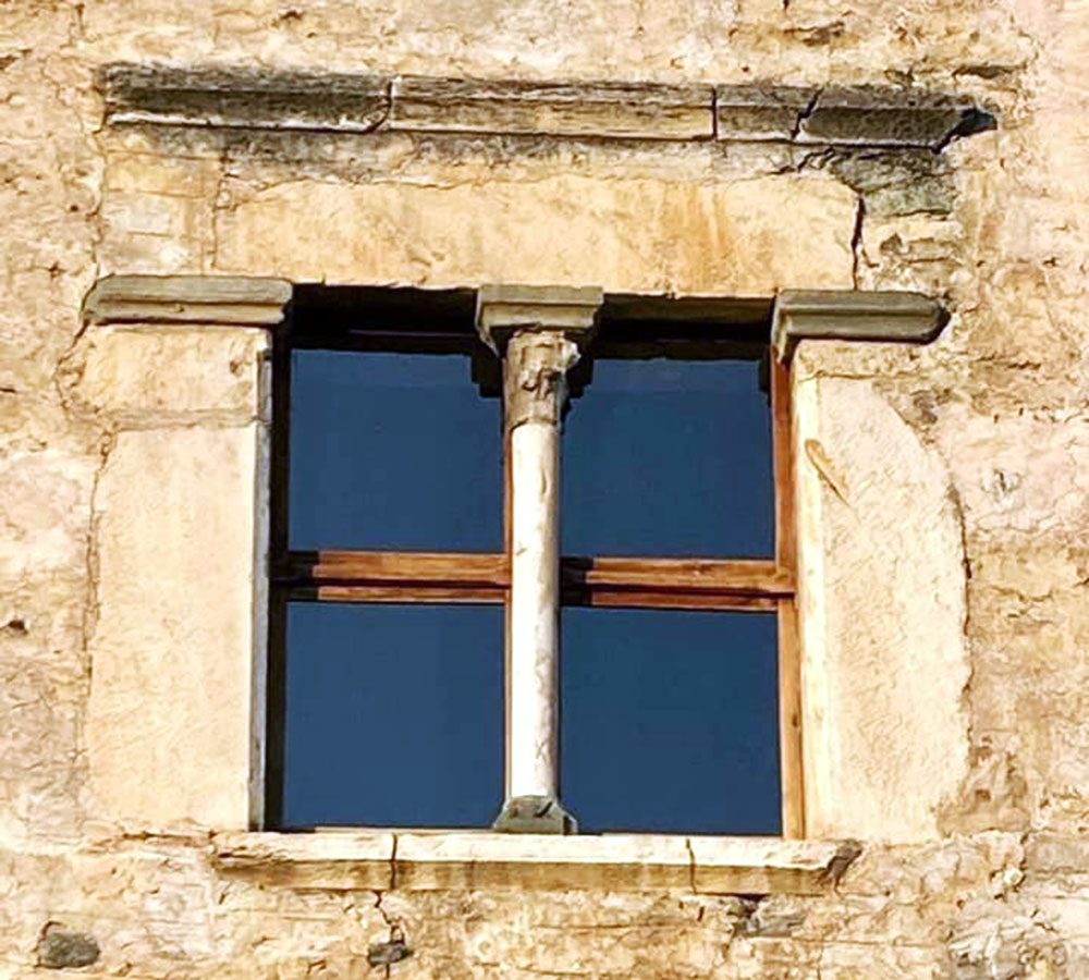 Casaforte di Chianocco, finestra
